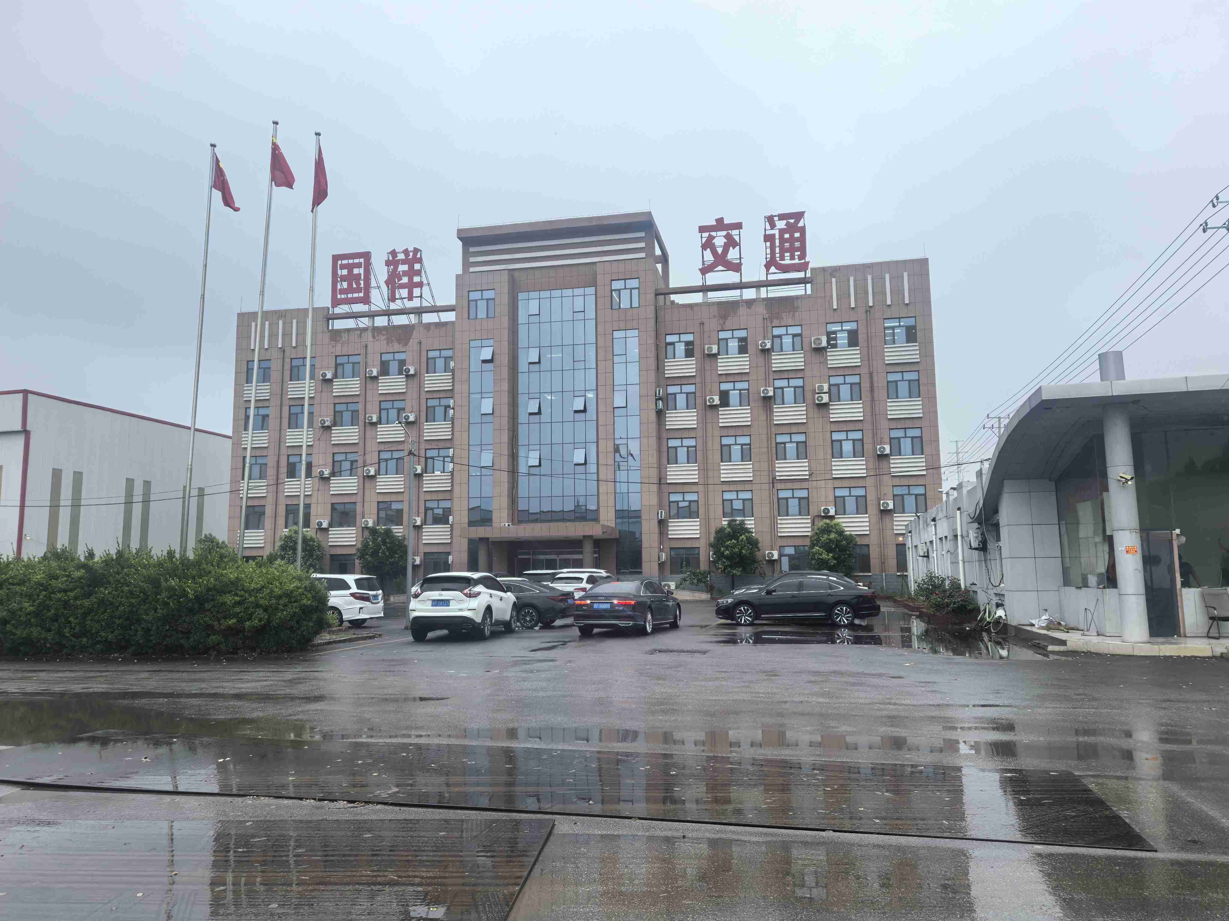 邵阳市环氧锌基波形护栏浸塑波形护栏 - 方案